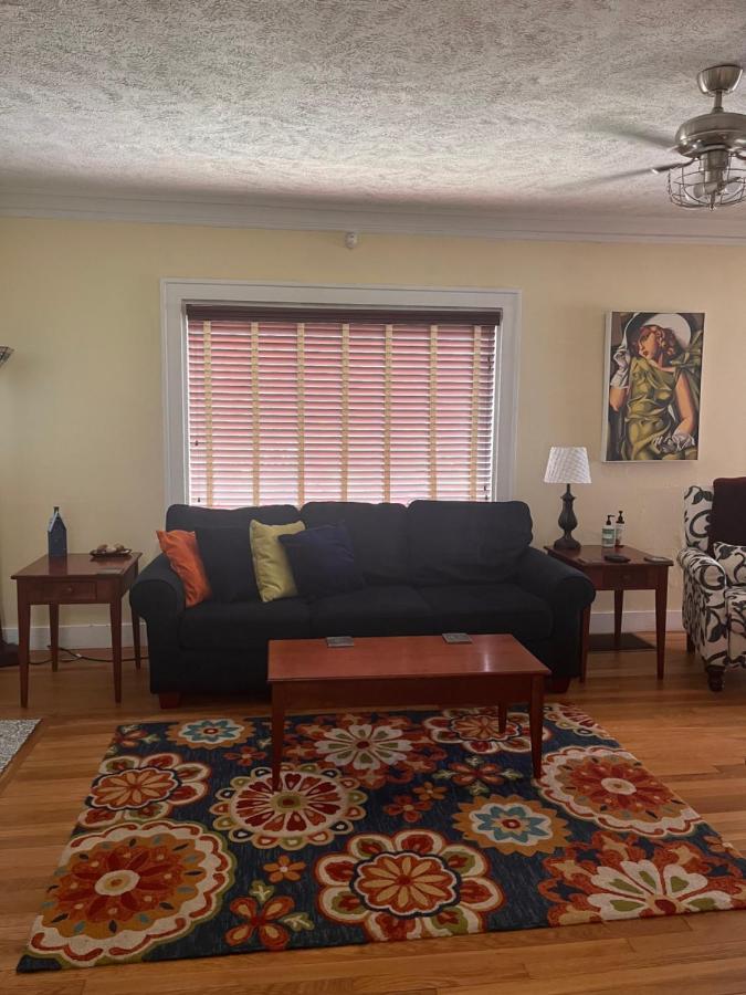 Cozy Cape Cod Villa Гранд Рапидс Екстериор снимка