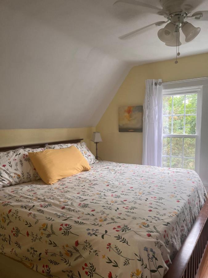 Cozy Cape Cod Villa Гранд Рапидс Екстериор снимка