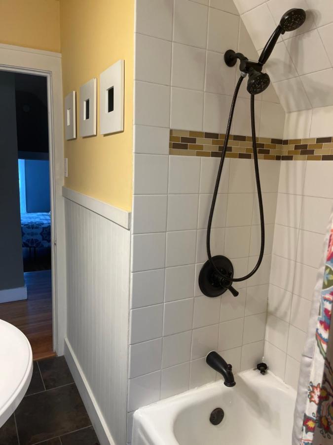 Cozy Cape Cod Villa Гранд Рапидс Екстериор снимка