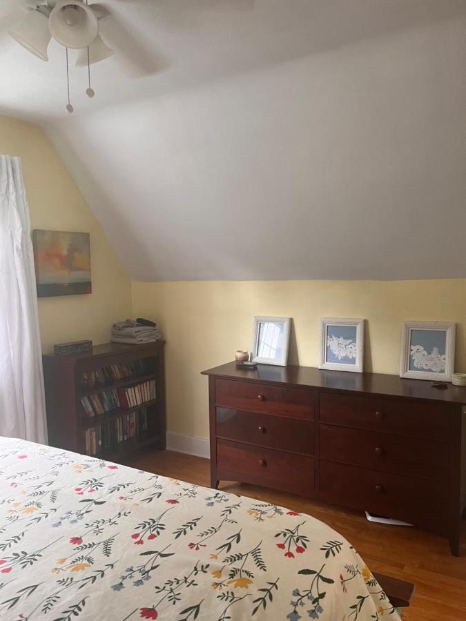 Cozy Cape Cod Villa Гранд Рапидс Екстериор снимка