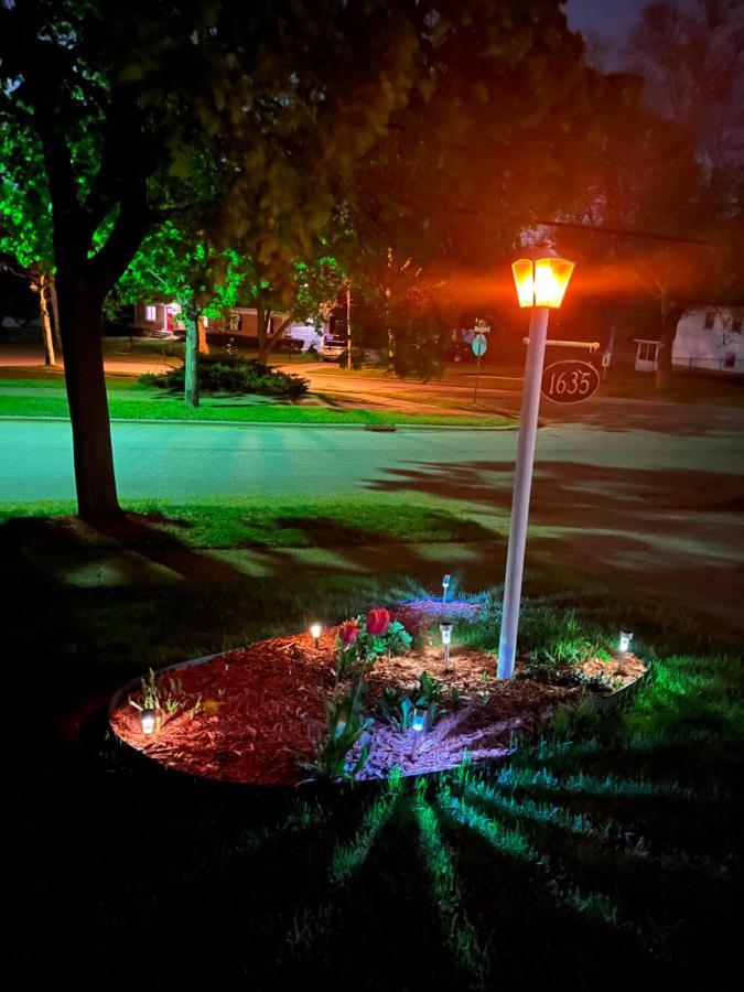 Cozy Cape Cod Villa Гранд Рапидс Екстериор снимка