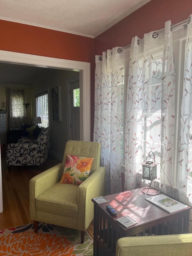 Cozy Cape Cod Villa Гранд Рапидс Екстериор снимка